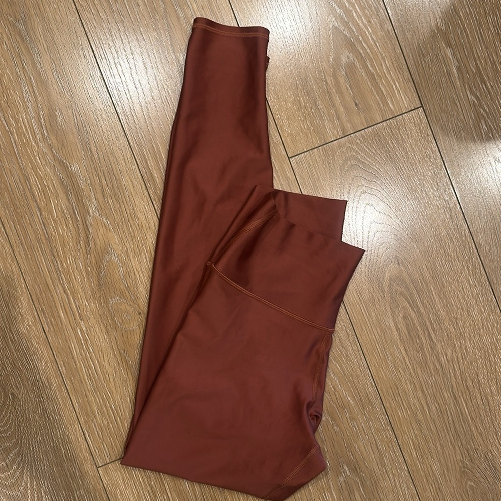 Alo High Waist Airlift Leggings Full Length (28”) - Picture 8 of 8
